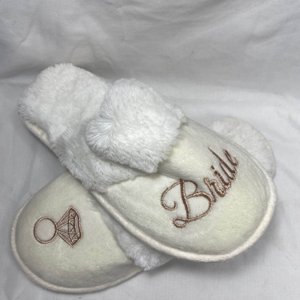 Bride fuzzy slippers, NEW